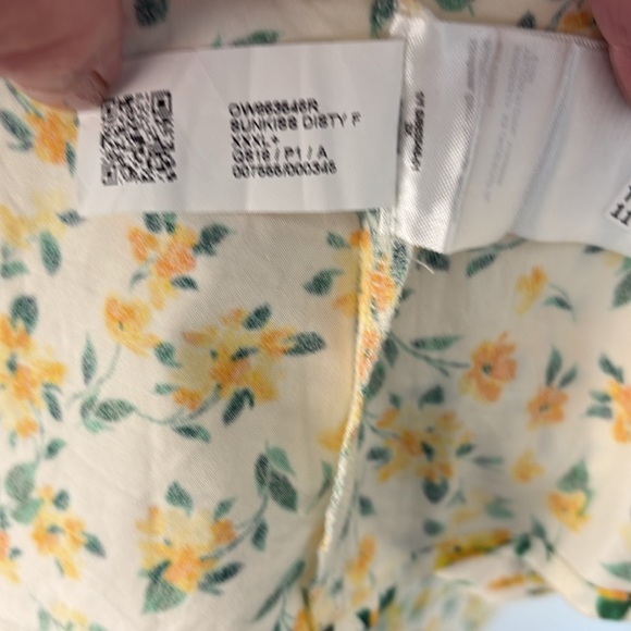 Floral Yellow Top - Picture 7 of 7